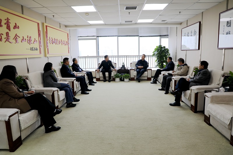 中國建材企業(yè)管理協(xié)會(huì)到陜西建材科技公司交流座談
